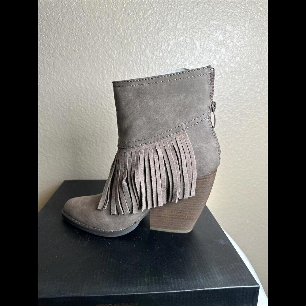 Very Volatile  Women Khloe Fringe‎ Size 7.5 Ankle Boots Western Yellow Stone